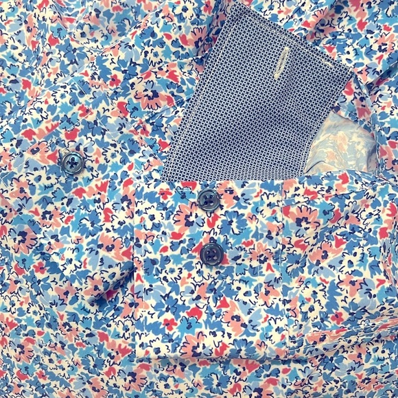 Stylish Blue Floral Button Down Shirt - Picture 5 of 6